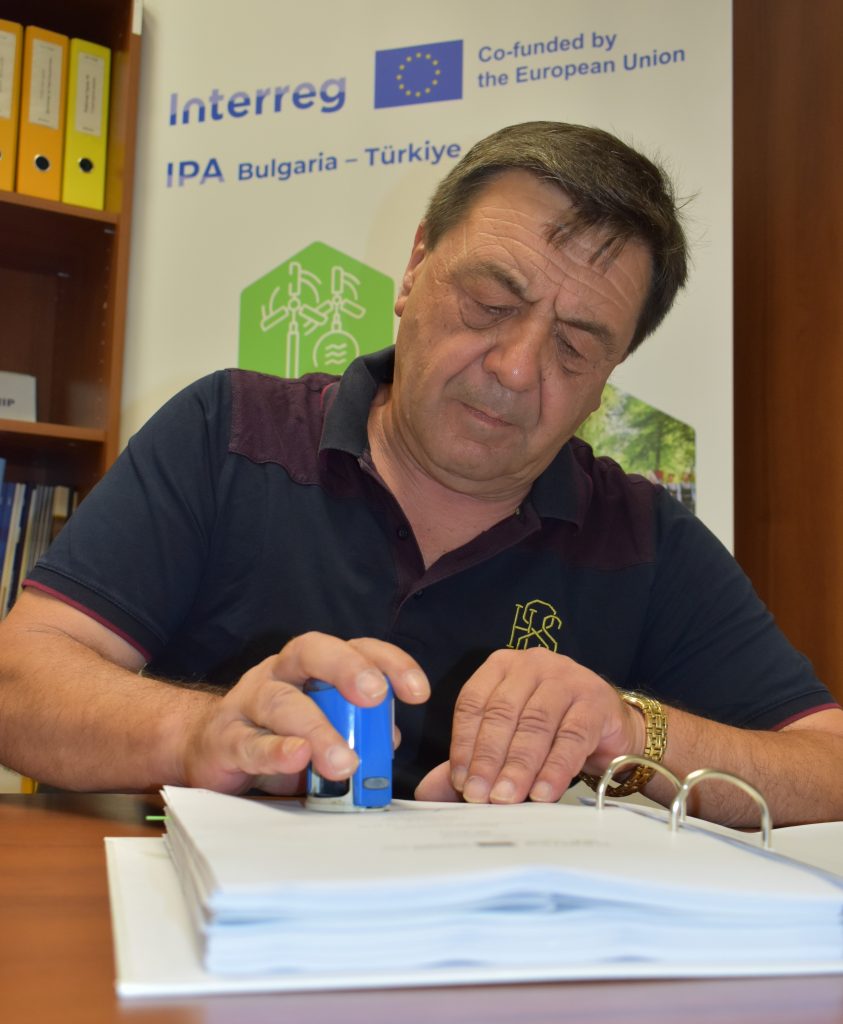 Грудимир Грудев, АЗимут 6000 ЕООД